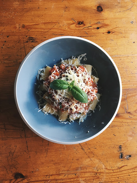 Pasta Sauce with Fresh Tomatoes and Basil