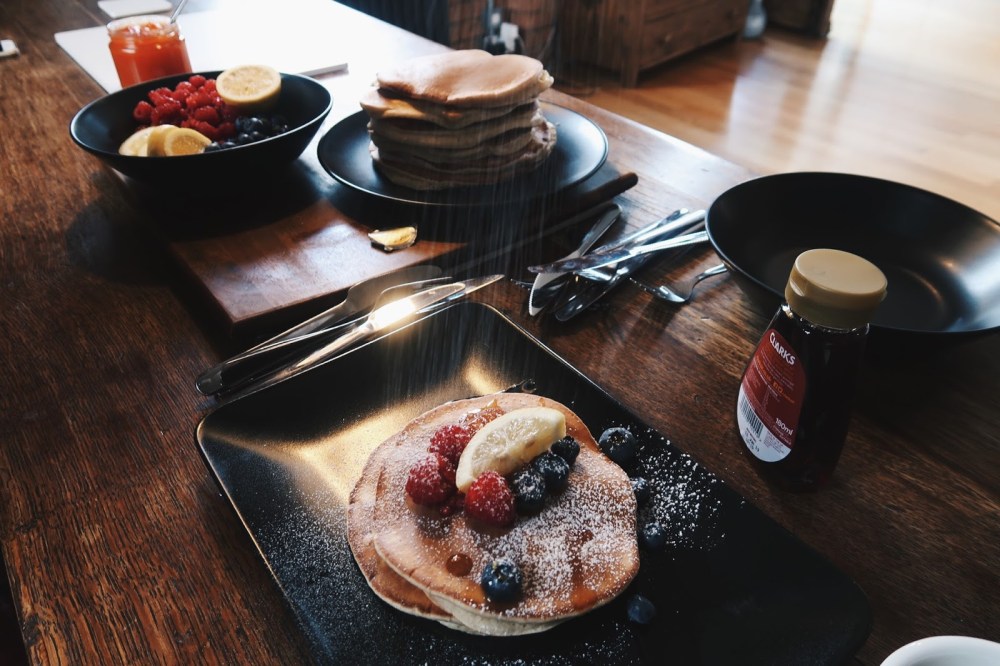 Thick and Fluffy American Style Pancakes